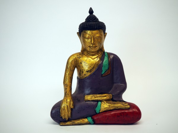 Bemalter Buddha aus Holz mit Bhumisparsha Mudra